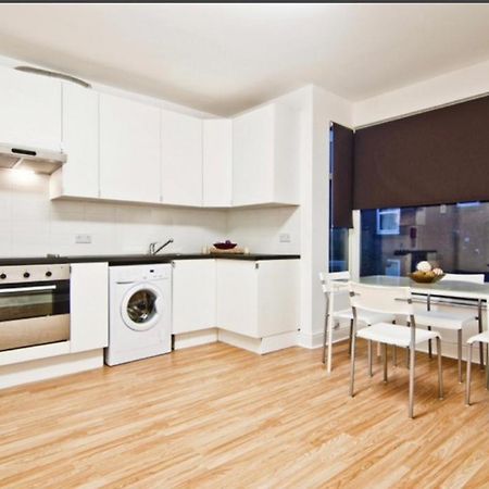 Budget Double Room Close To Leeds University And City Centre Buitenkant foto