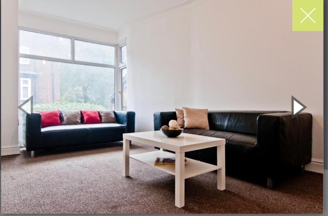 Budget Double Room Close To Leeds University And City Centre Buitenkant foto